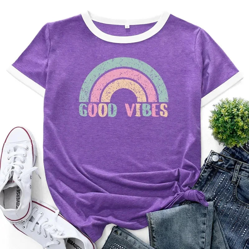 Valentina – Plus Size T-Shirt met Regenboog Patchwork en Korte Mouwen