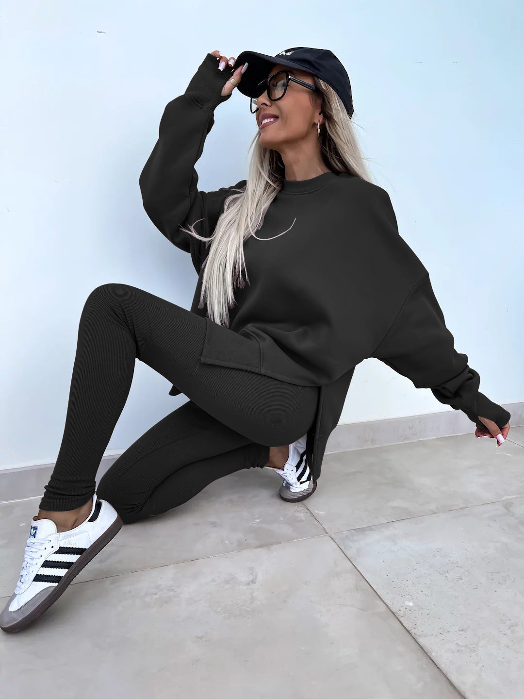 Comfortabele Dames Set met Split Top en Strakke Broek