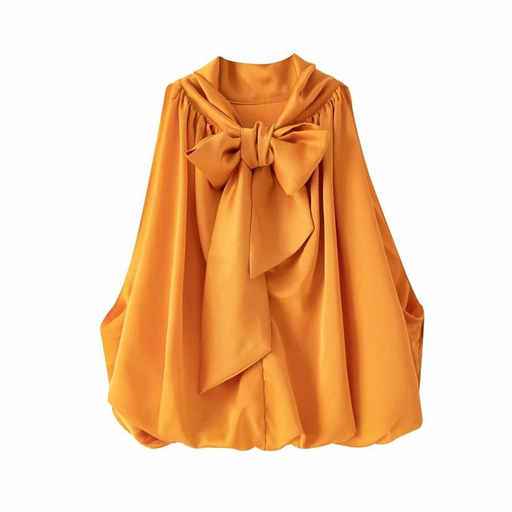 Elegant Oranje Topje met Subtiele Glans en Vrouwelijke Pasvorm