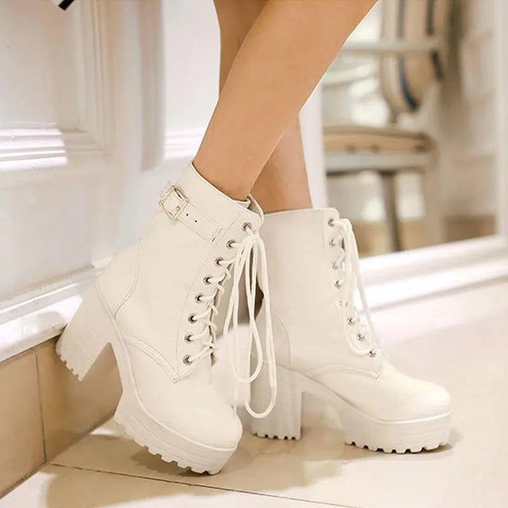 Stoere Veterschoenen met Gesp en Profielzool - Luna