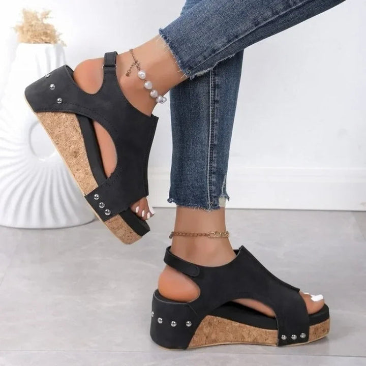 Zomerse Wedge Sandalen met Open Teen en Verstelbare Gespsluiting