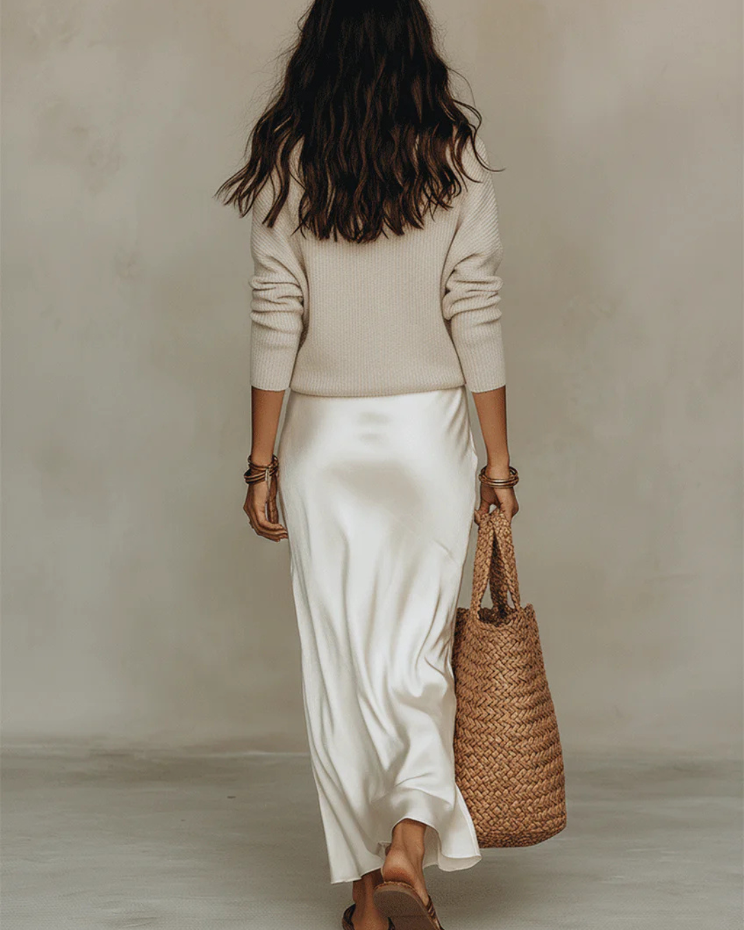 Satijnen midi-jurk met knusse pullover-set