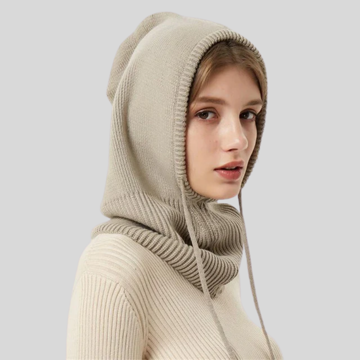 Gebreide winterse nekwarmer met capuchon