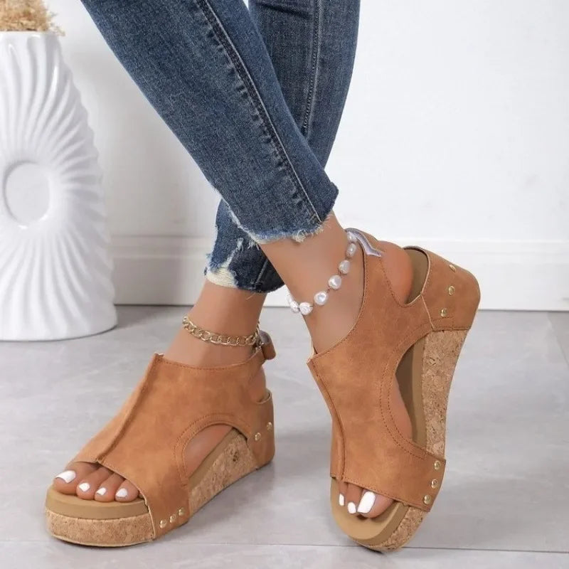 Zomerse Wedge Sandalen met Open Teen en Verstelbare Gespsluiting