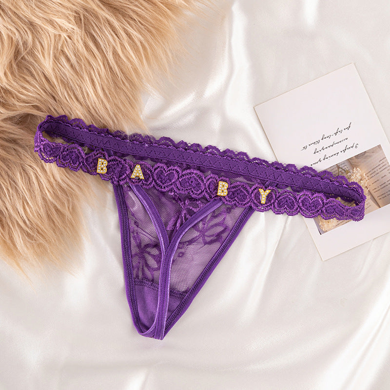 LaceFlair gepersonaliseerde kanten lingerie met kristallen letters