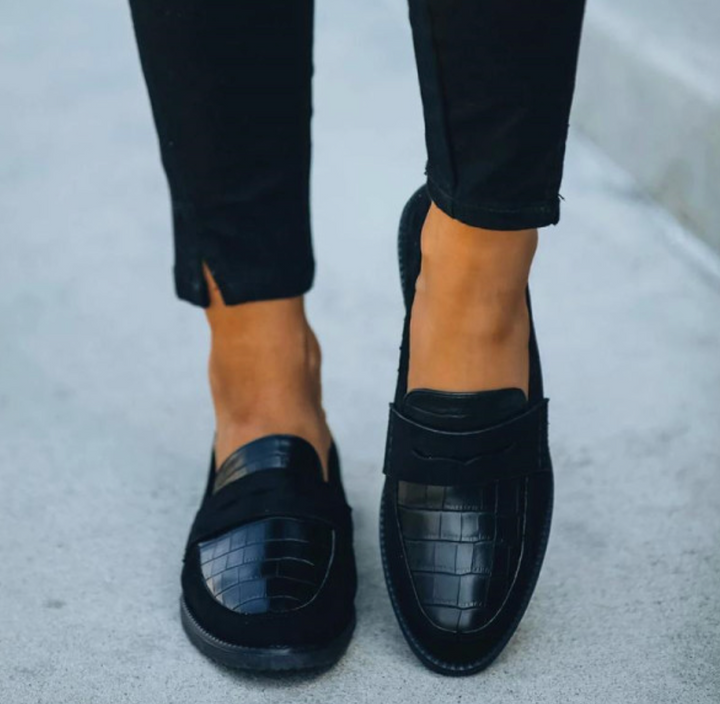 Zwarte damesloafers – Elara