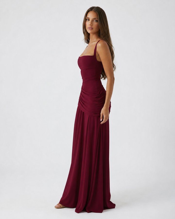 Soepel vallende chiffon maxi-jurk met watervalhals en vetersluiting op de rug