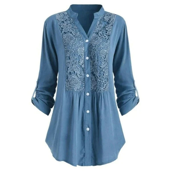 Blauwe damesblouse met lange pofmouwen en kanten details, knoopsluiting. Stijlvolle en elegante blouse voor casual en formele gelegenheden.