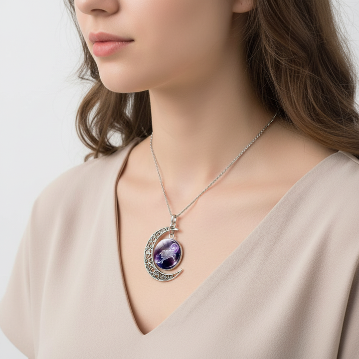 Ketting met maanhanger en sterrenbeeld – StarGleam