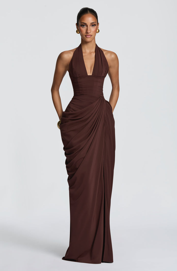 Linde halter-maxi-jurk met korsetlijfje en chiffonrok