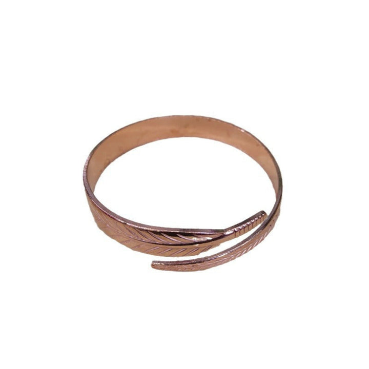 Retro Copper Bracelet With A Leaf Pattern