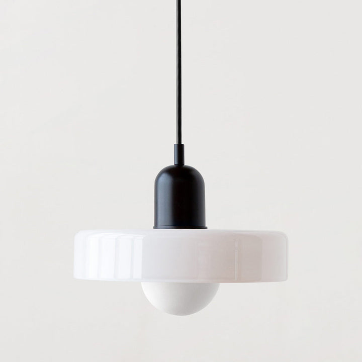 Bauhaus-hanglamp van gekleurd glas