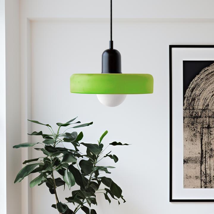 Bauhaus-hanglamp van gekleurd glas