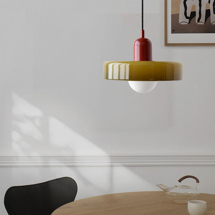 Bauhaus-hanglamp van gekleurd glas