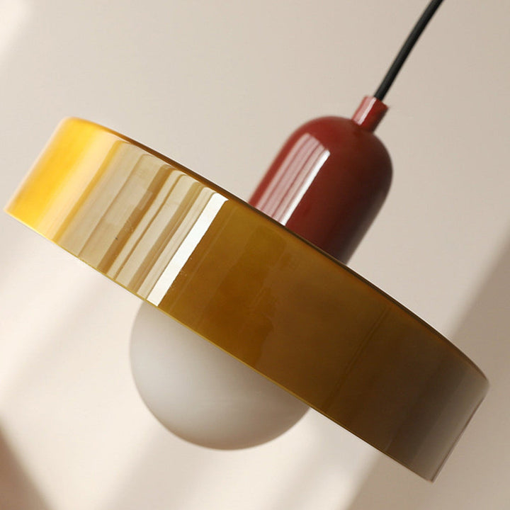 Bauhaus-hanglamp van gekleurd glas