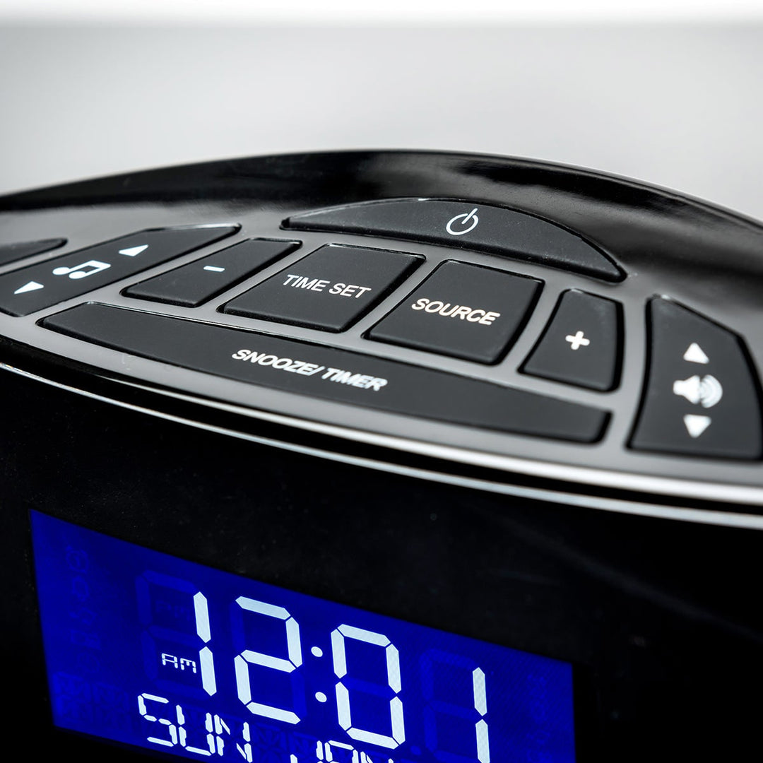Digitale wekkerradio met fm en geluidsmachine voor naast het bed met kalenderweergave