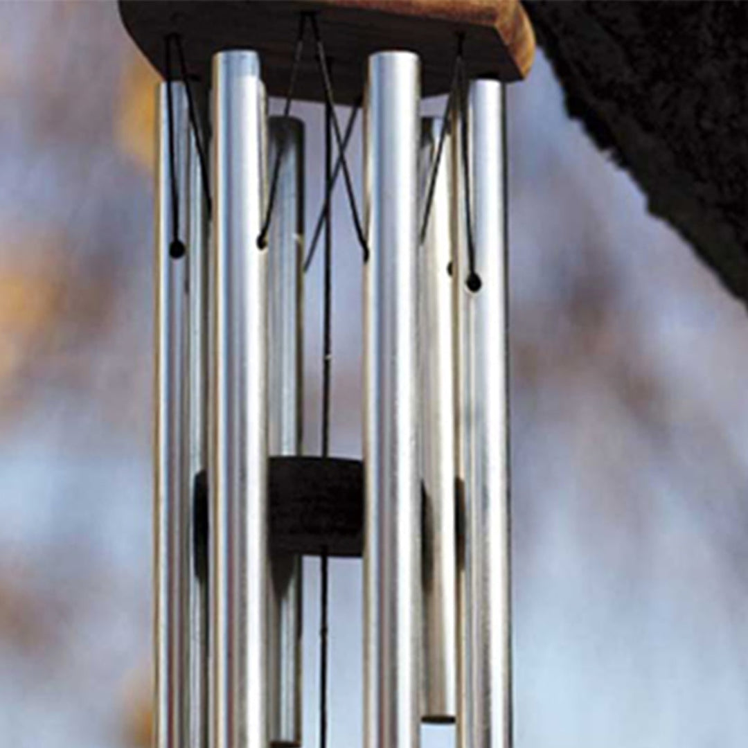 Digitale wekkerradio met fm en geluidsmachine voor naast het bed met kalenderweergave