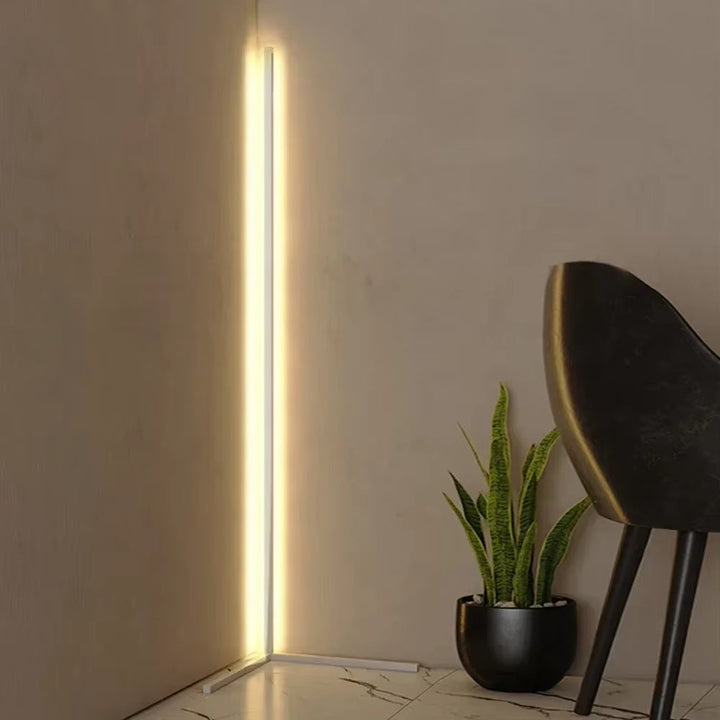Dimbare LED-hoekstaanlamp met afstandsbediening