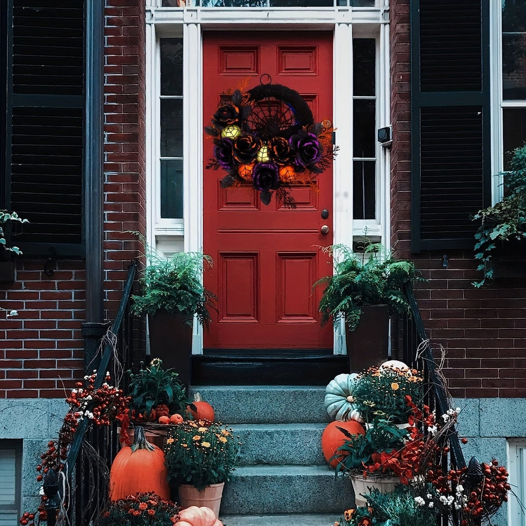 Halloween deurkrans met zwarte rozen, spinnenweb en glitterornamenten voor decoratie binnenshuis