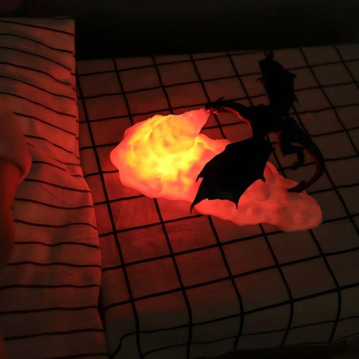 Halloween-draak nachtlampje, tafellamp voor naast het bed met LED-vuurspuweffect en design