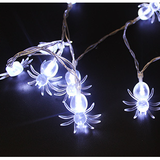 Halloween lichtsnoer voor buiten, LED op batterijen, met kapjes van pompoen, spook, vleermuis, schedel en oogbal, 10 lampjes