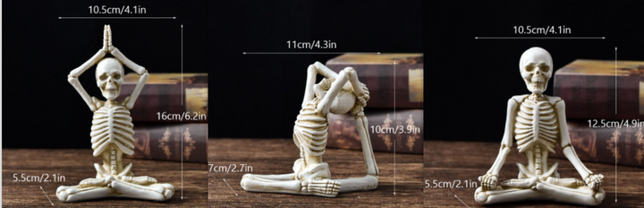 Halloween skelet in yogahouding, figuurtje van hars, spookachtige bureaudecoratie