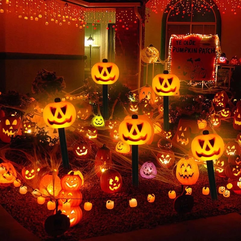Halloween zonne-energie padverlichting met pompoen jack-o'-lantern-prikkers buitendecoratie set van 5