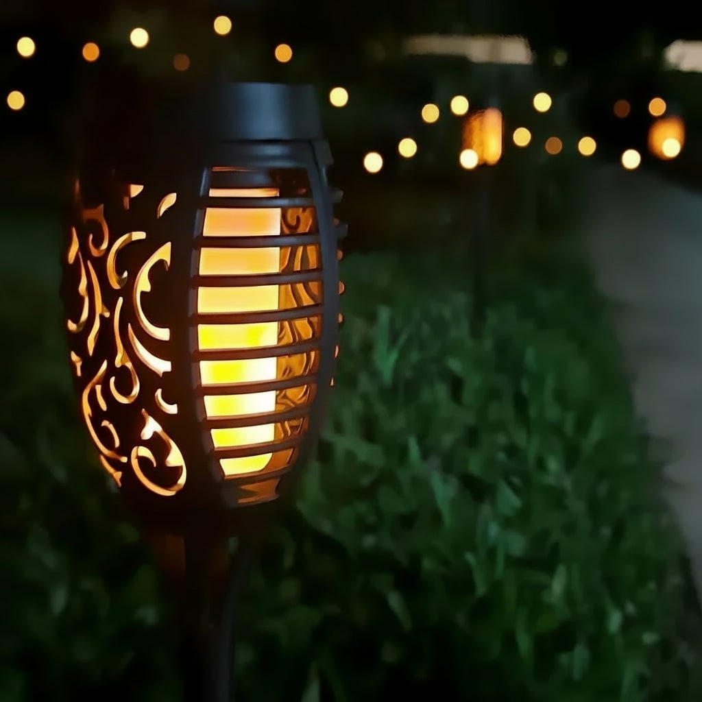 Halloween zonne-energie fakkellampen met flikkerend vlameffect voor decoratie van tuin en paden buiten
