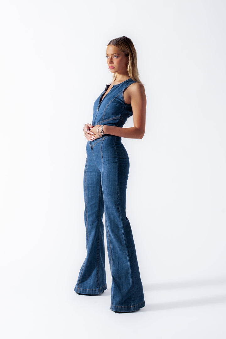 Rugloze denim jumpsuit voor dames met hartuitsnijding – Sakura