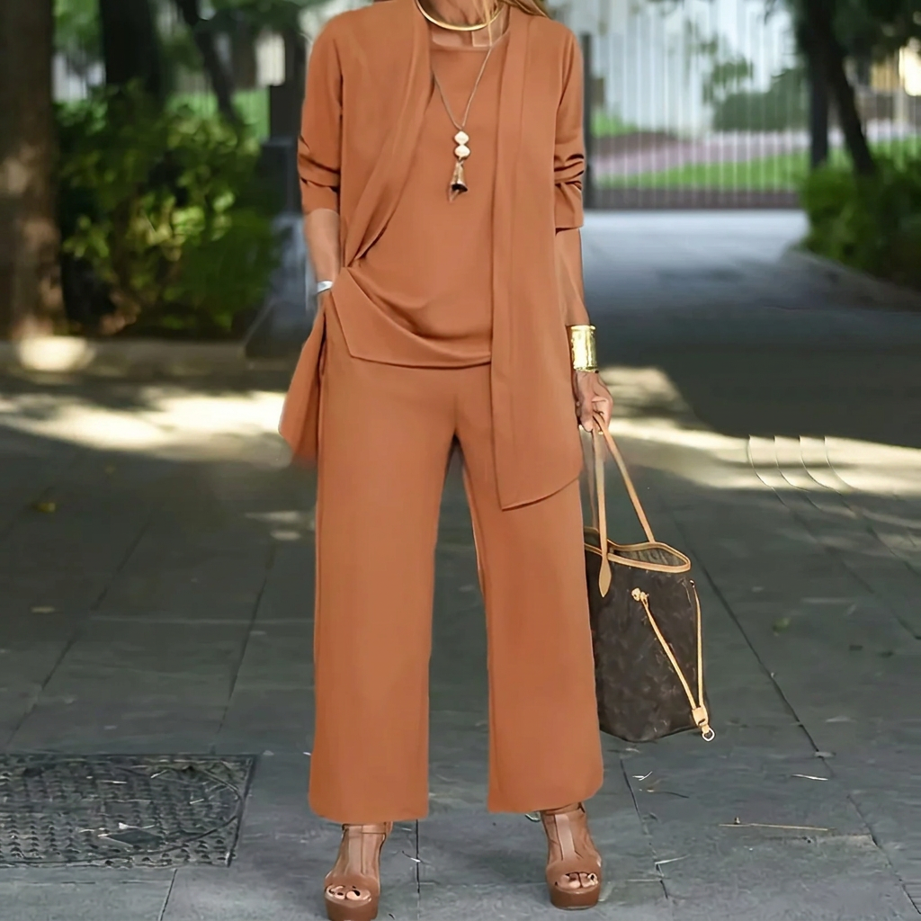 Elegante driedelige damesset met gelaagde broek