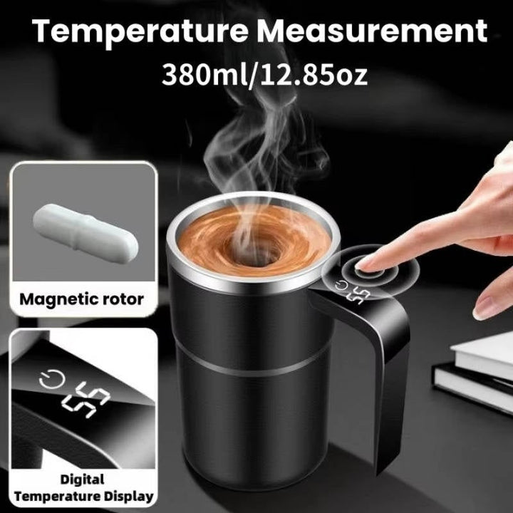 Zelfroerende reisbeker om koffie warm te houden met magnetische roerder en temperatuurdisplay, oplaadbaar