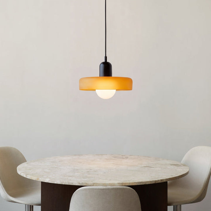 Bauhaus-hanglamp van gekleurd glas