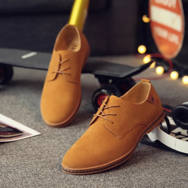 Ellison – Herenschoenen van Suède met Klassieke Britse Allure