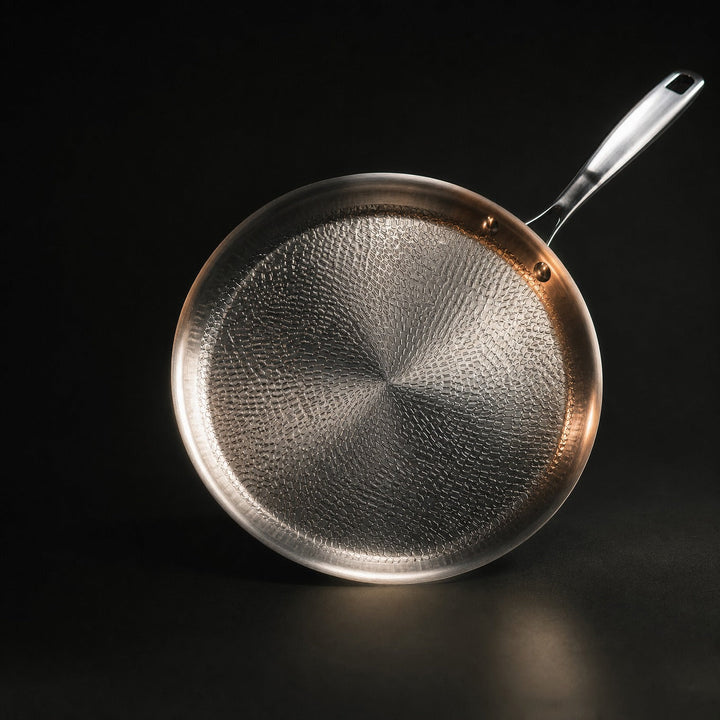 Handgehamerde titanium crêpepan, PFAS-vrij