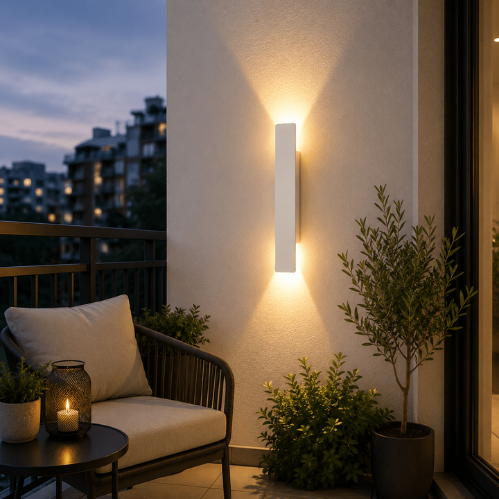 Buitenwandlamp met led-verlichting omhoog en omlaag en modern rechthoekig ontwerp