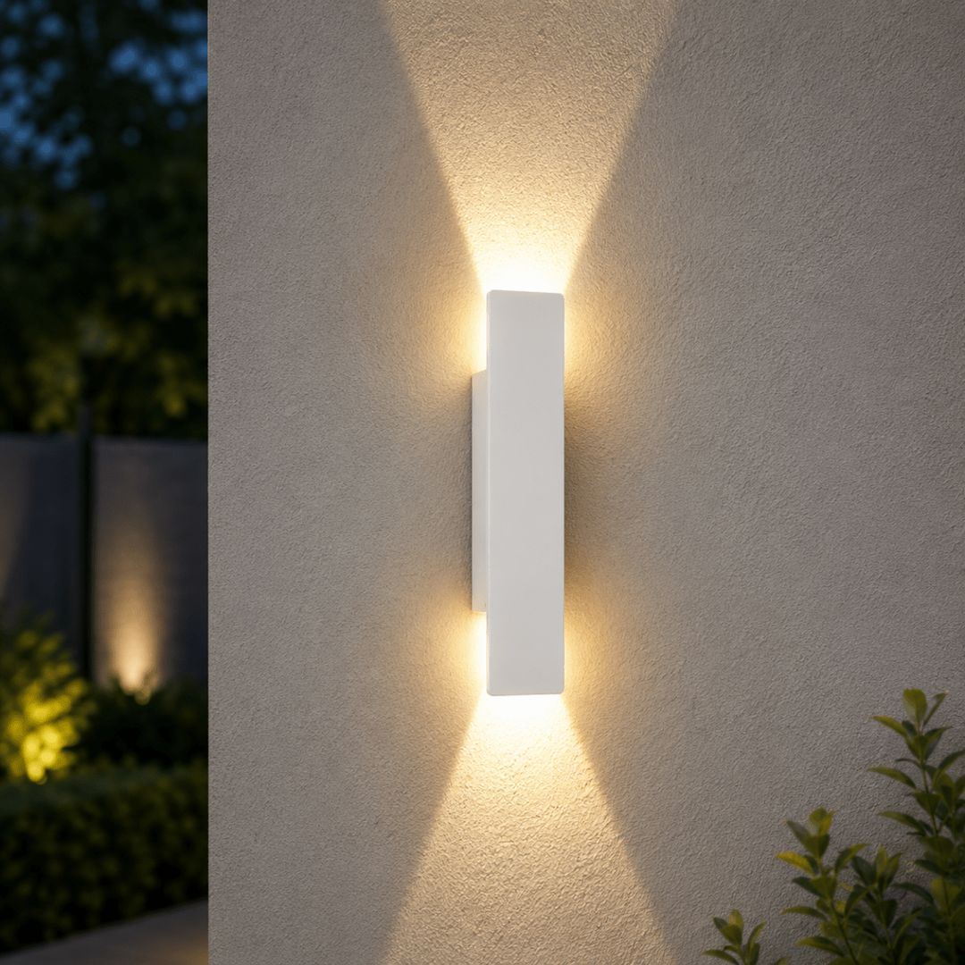 Buitenwandlamp met led-verlichting omhoog en omlaag en modern rechthoekig ontwerp