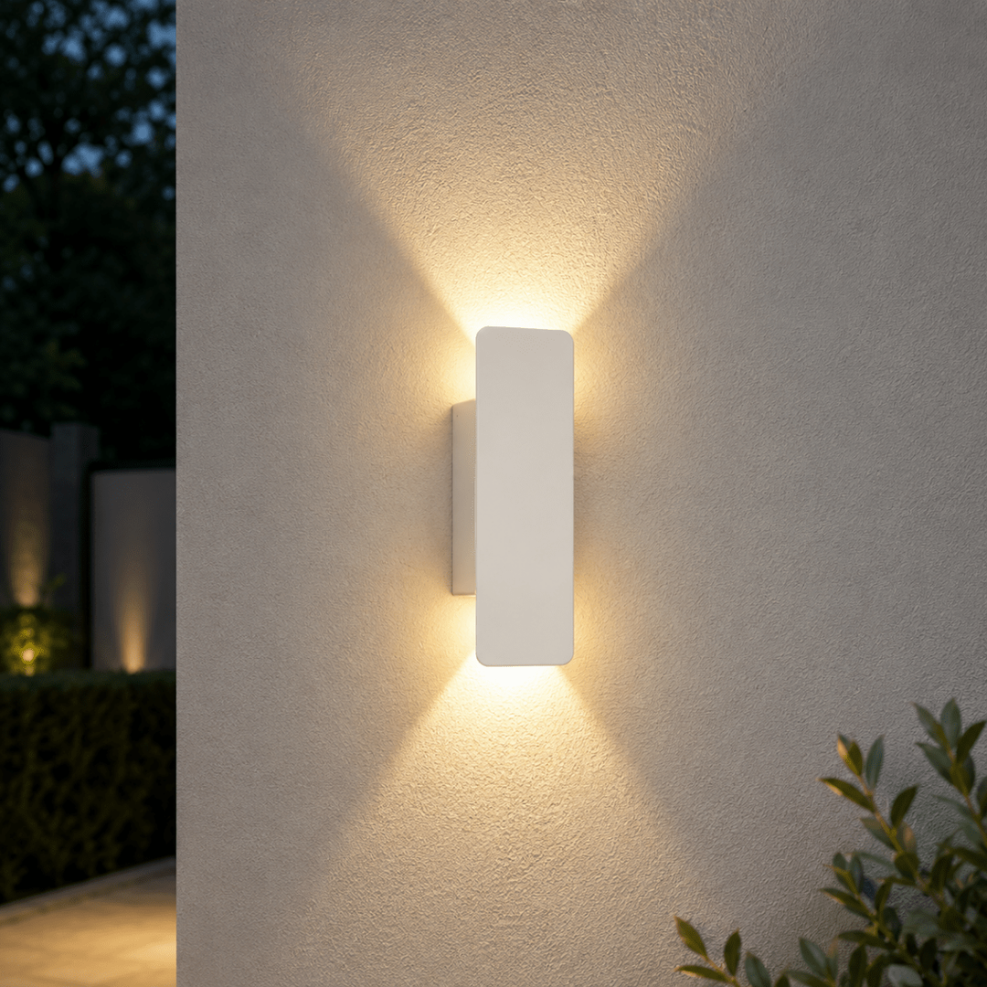 Buitenwandlamp met led-verlichting omhoog en omlaag en modern rechthoekig ontwerp