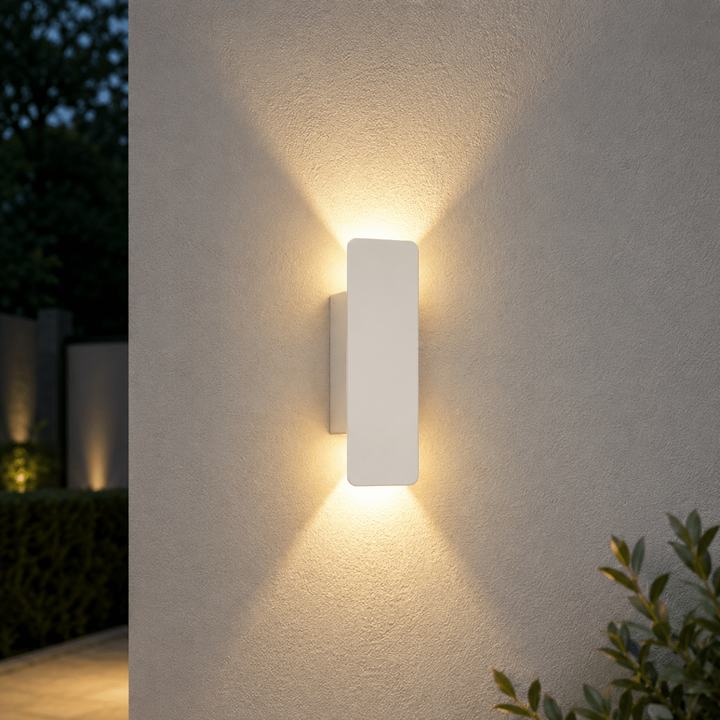 Buitenwandlamp met led-verlichting omhoog en omlaag en modern rechthoekig ontwerp