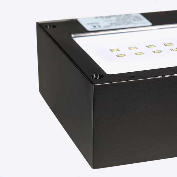 Buitenwandlamp met op- en neer-LED-verlichting en bewegingssensor voor buiten