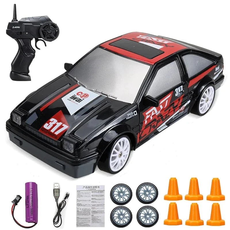 RC driftauto met afstandsbediening, LED-koplampen, reservewielen en verkeerskegels