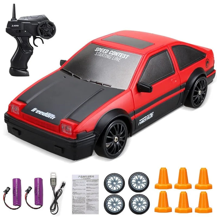 RC driftauto met afstandsbediening, LED-koplampen, reservewielen en verkeerskegels