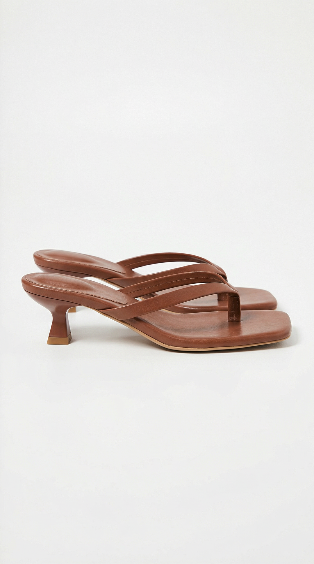 Teenslippers met hak – casual zomersandalen voor dames