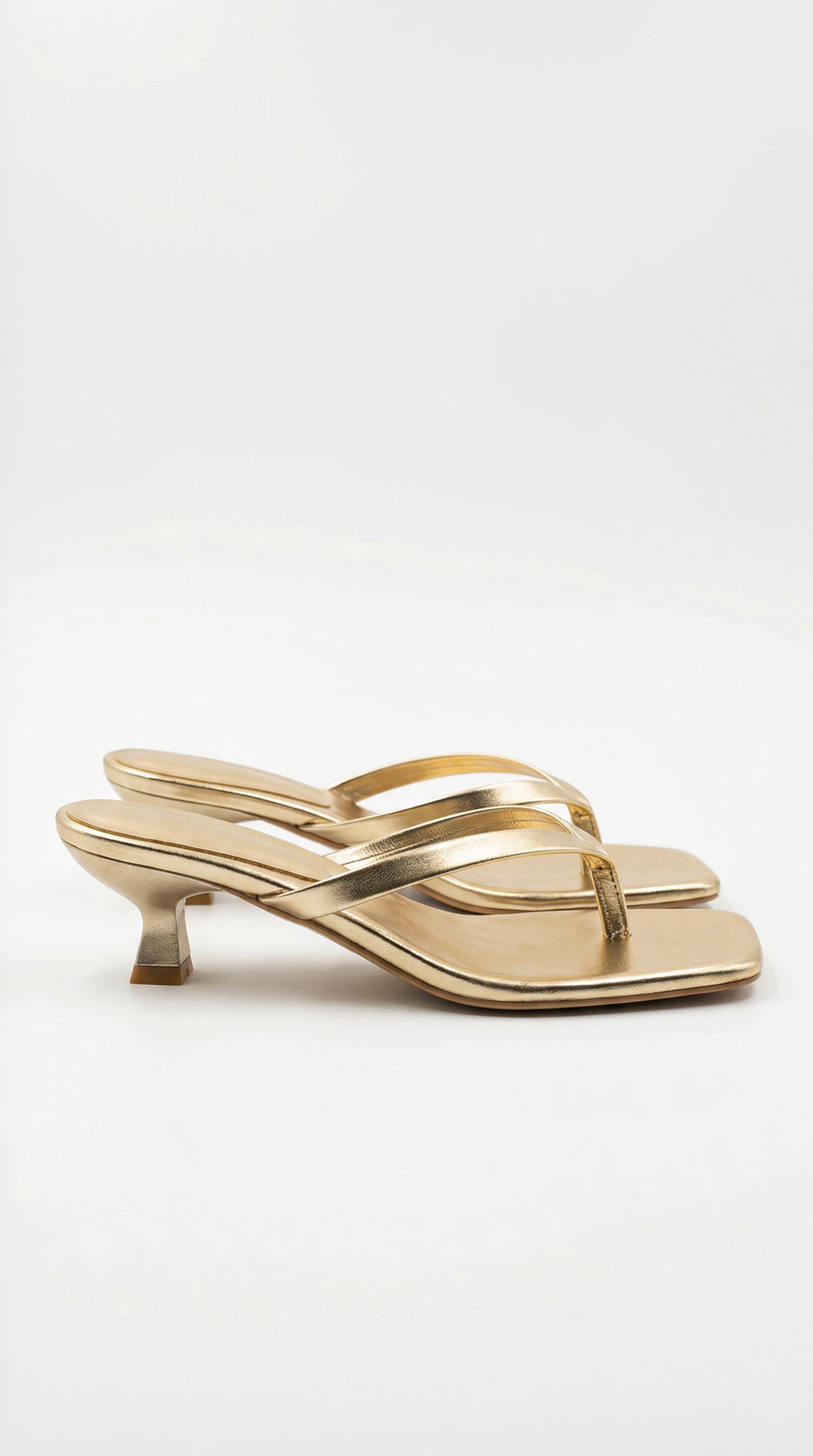Teenslippers met hak – casual zomersandalen voor dames