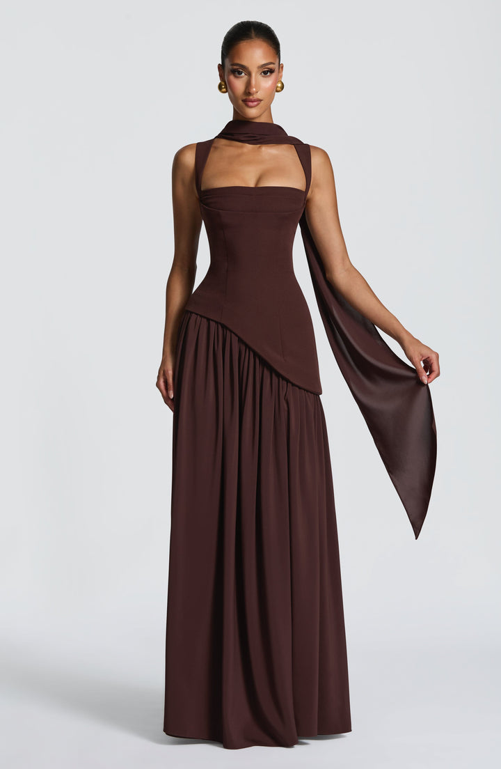 Soepelvallende chiffon maxi-jurk met vetersluiting op de rug