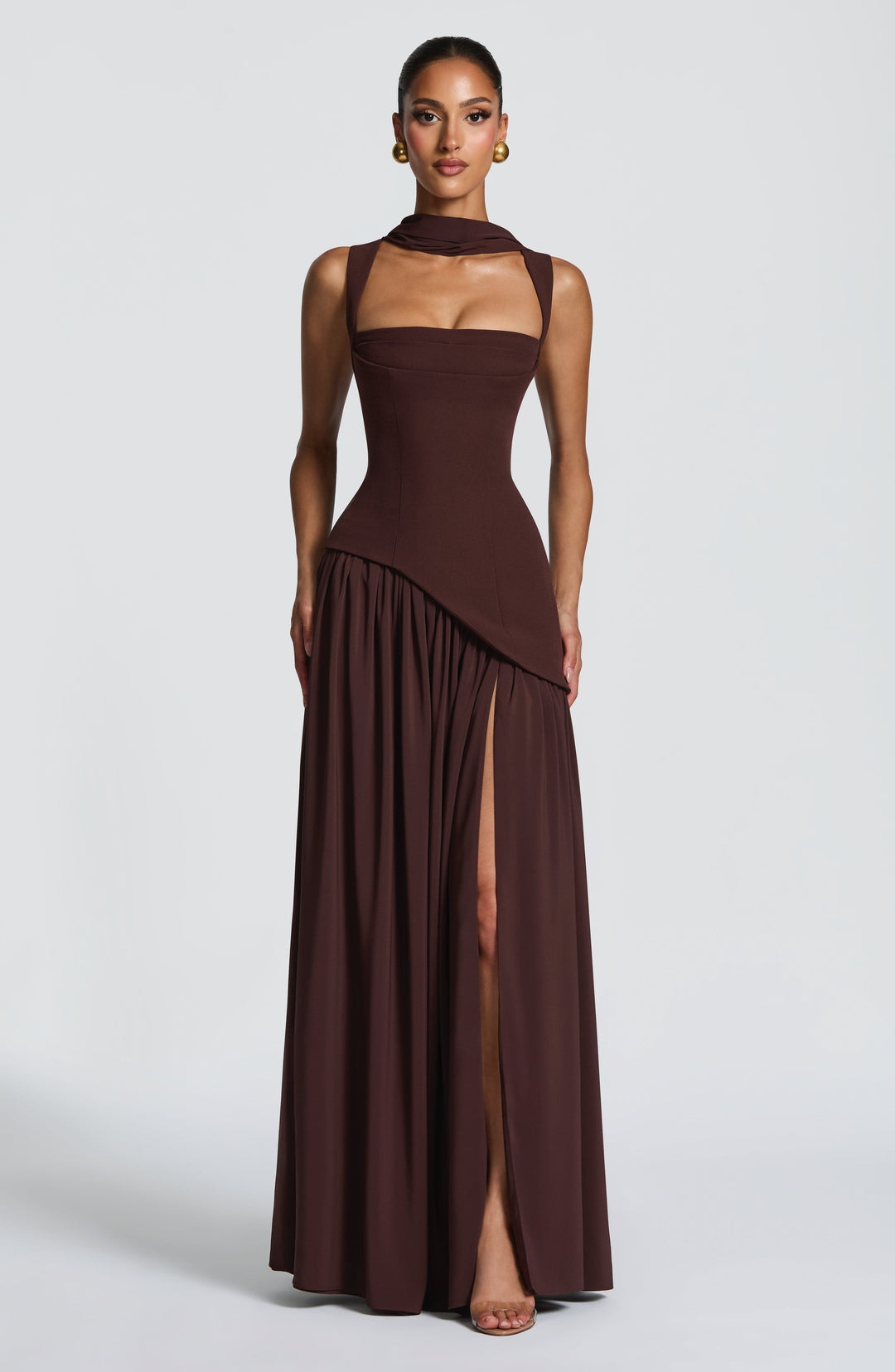 Soepelvallende chiffon maxi-jurk met vetersluiting op de rug