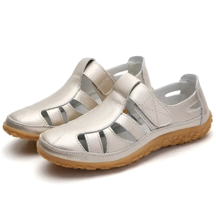 Comfortabele dames sandalen met gesloten neus, uitsnijdingen en bandjes, wandelsandalen met platte hak voor de zomer