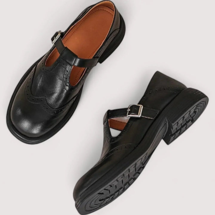 Leren Mary Jane schoenen met T-bandje en broguedetails