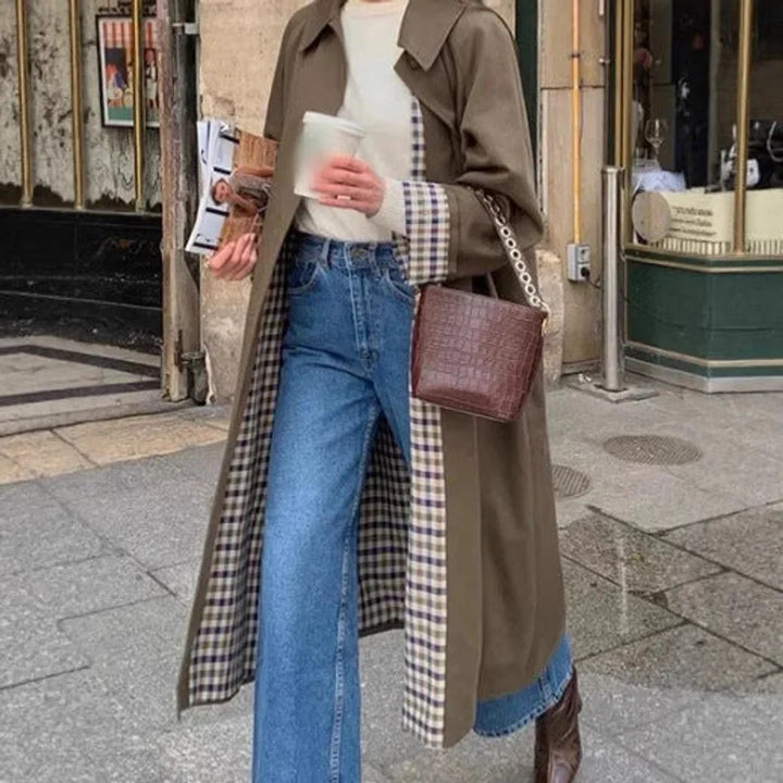 Oversized trenchcoat met geruite voering