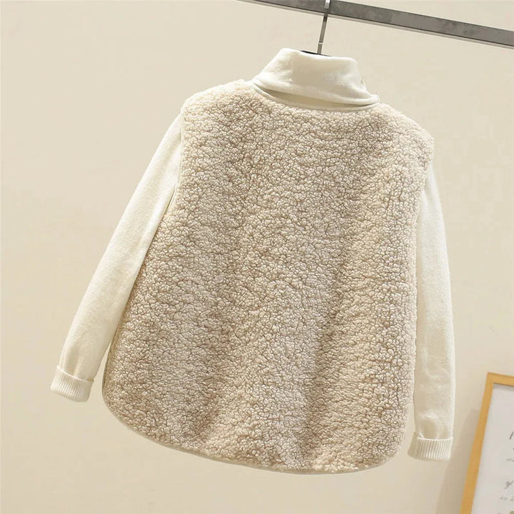 Sherpa gilet met V-hals en knopen