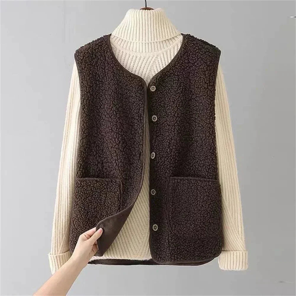 Sherpa gilet met V-hals en knopen
